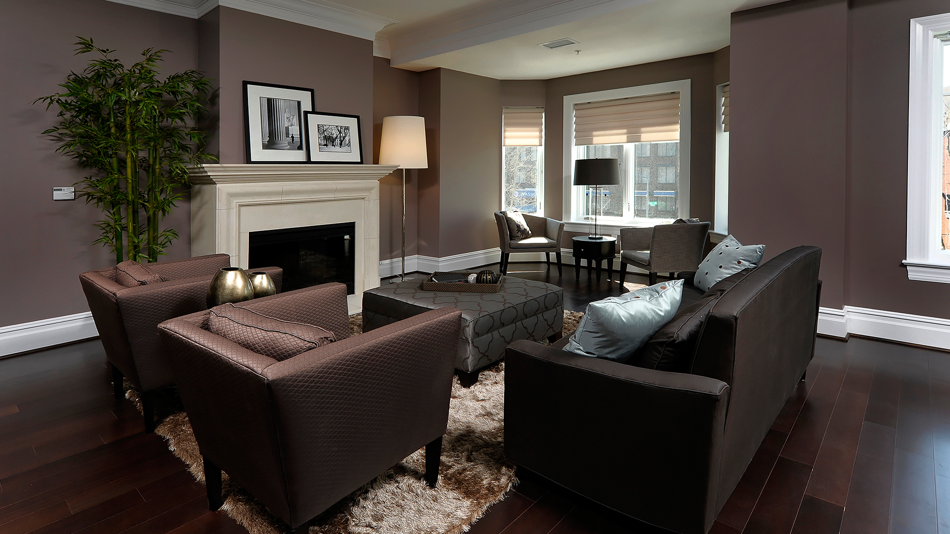 2501-pennsylvania-ave-living-room