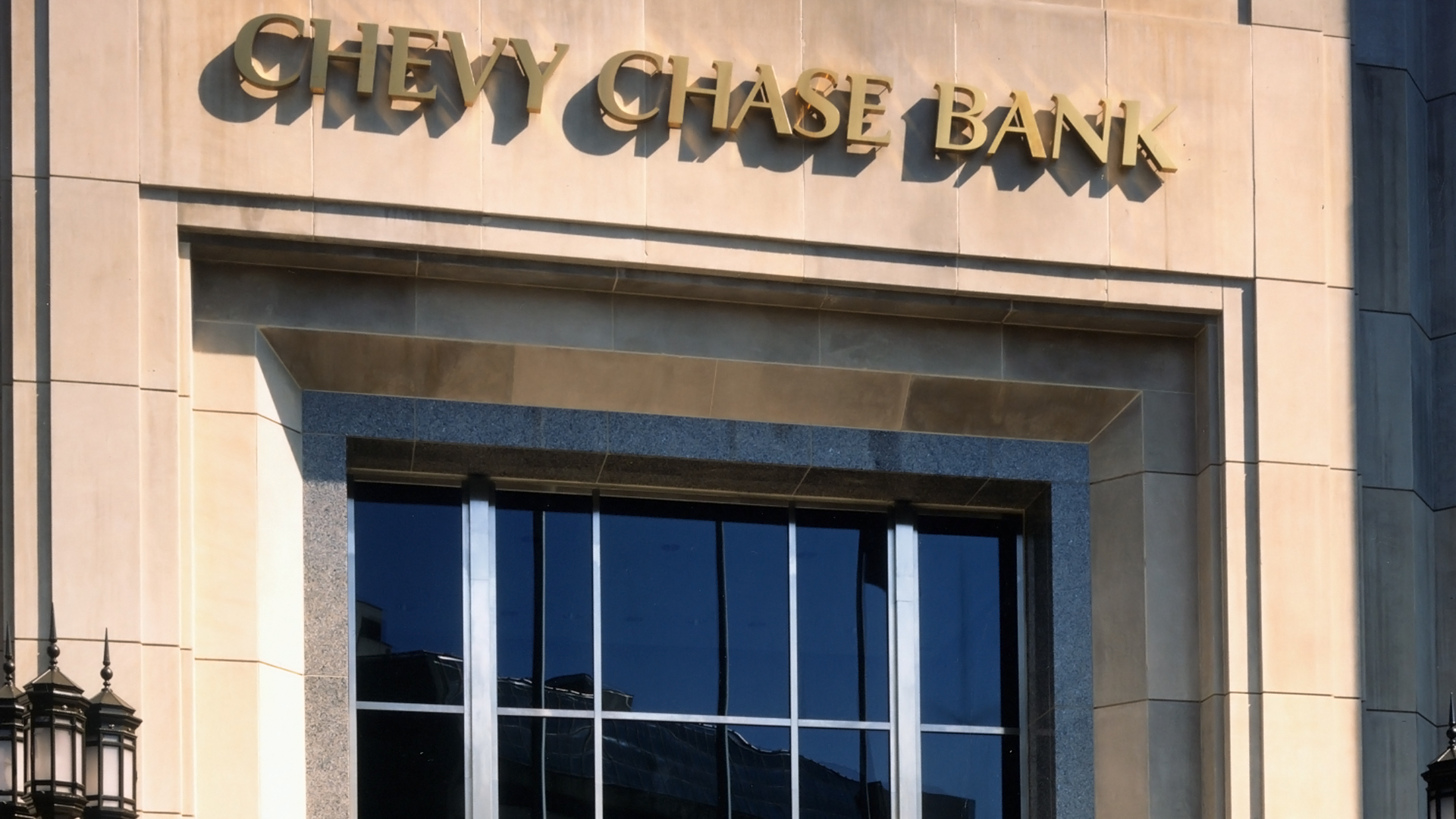 chevy-chase-bank-entrance