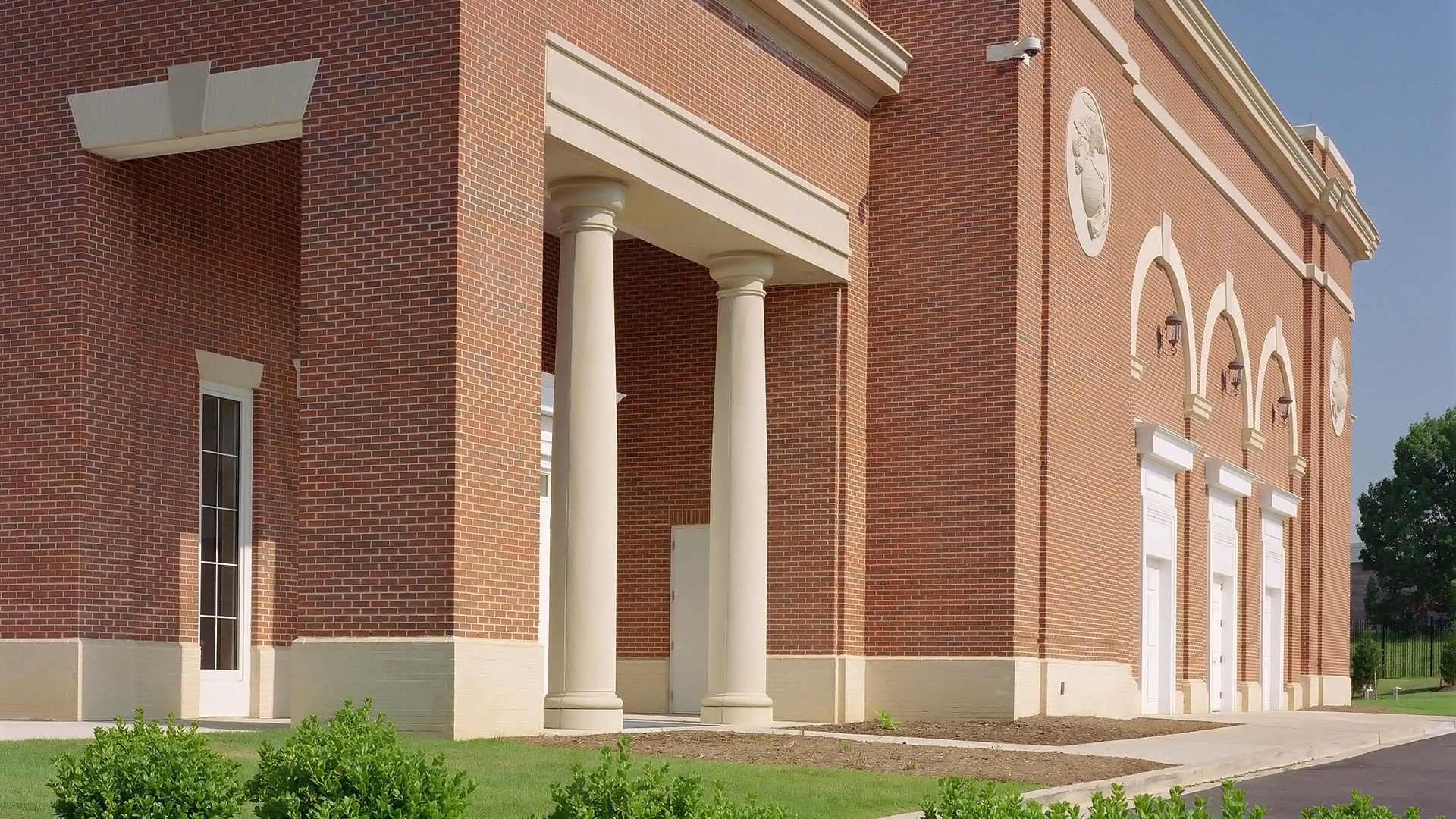 marine-band-barracks-seal-entry-ext