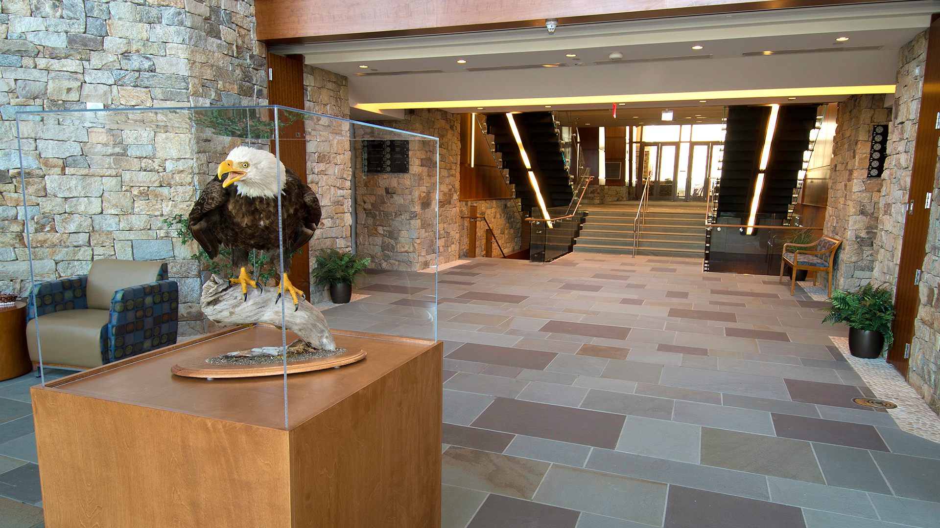 mohegan-tribe-community-center-int-1