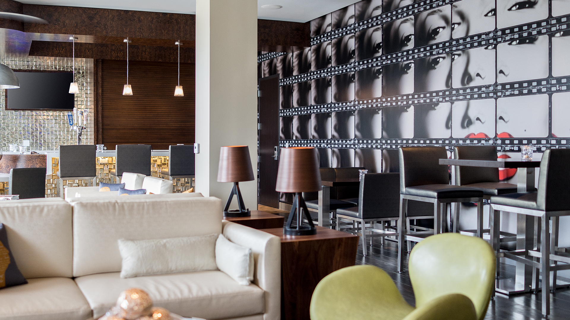 springhill-suites-burbank-lobby-bar-lounge