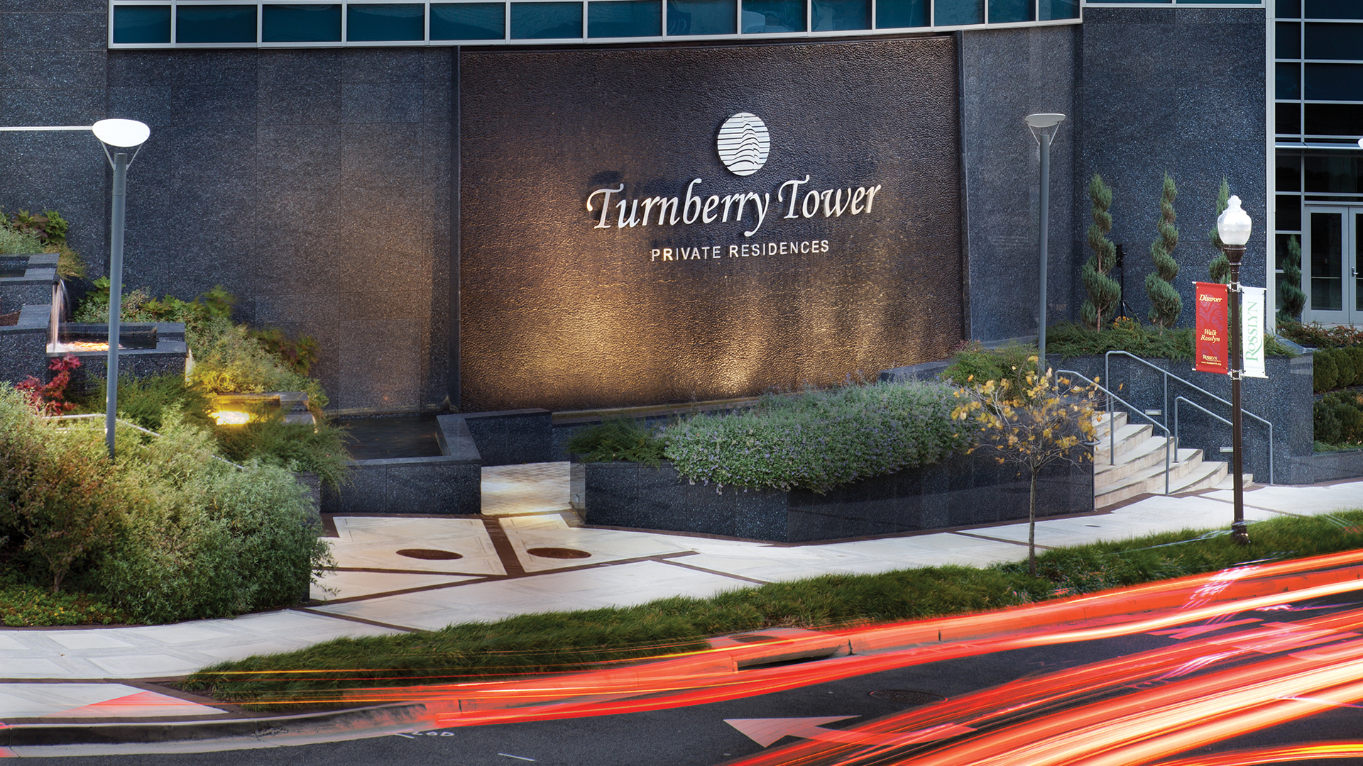 turnberry-tower-signage