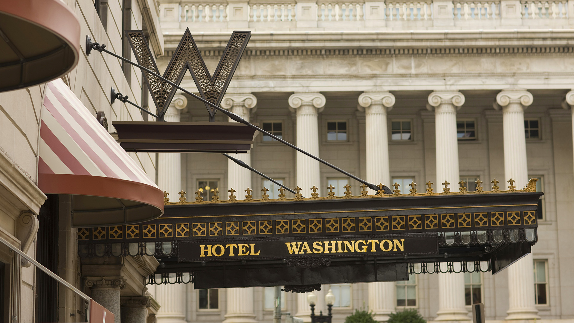 w-hotel-dc-signage